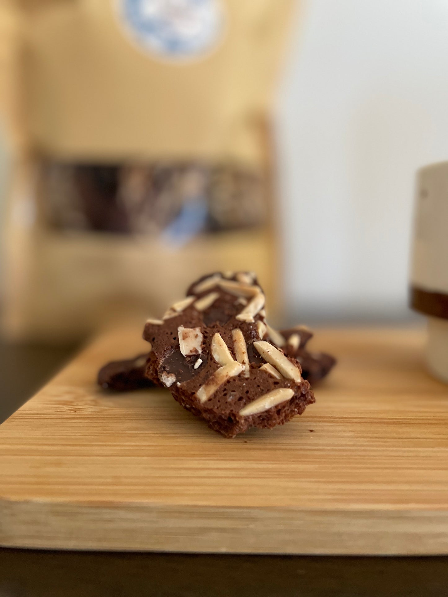 Brownie Brittle (Choc Chip, Almond & Sea Salt Flake)